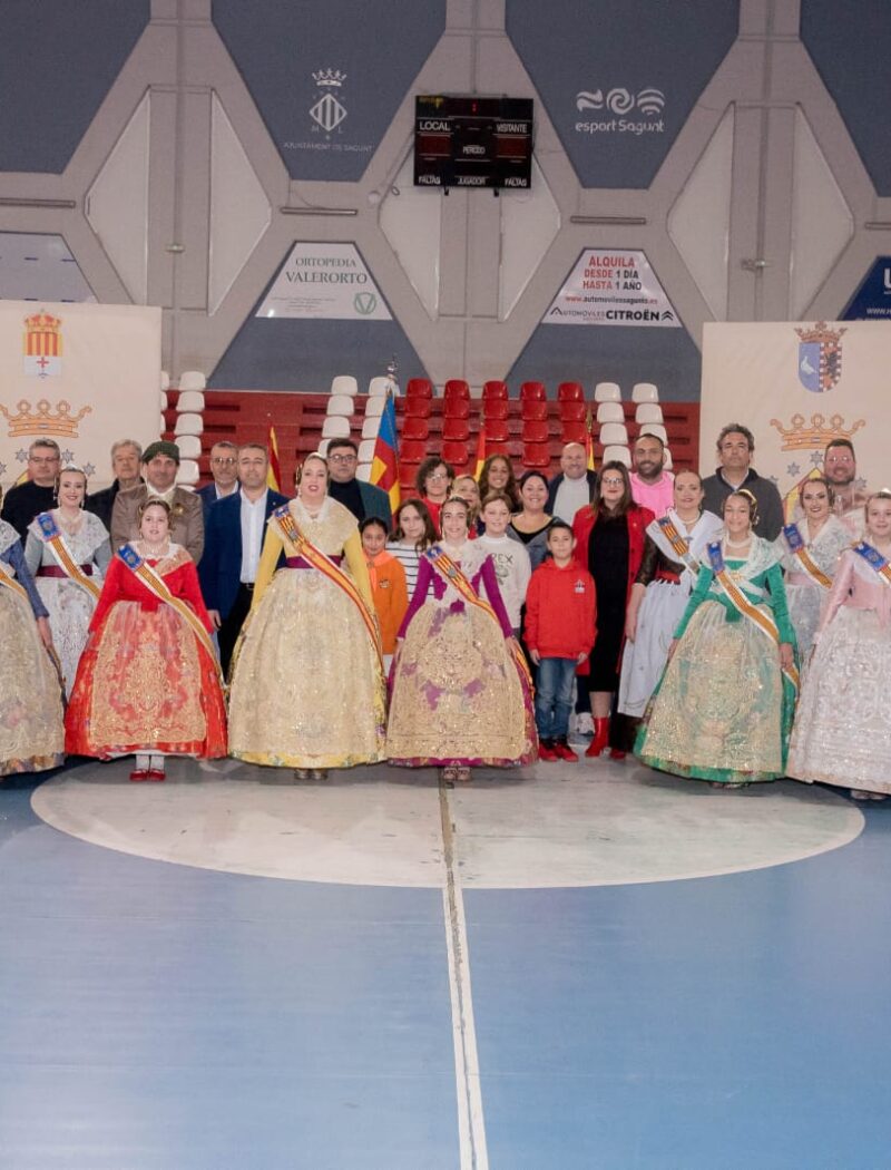 La I Gal·la de l'Esport de FJFS premia la participació de les 30 comissions falleres del Camp de Morvedre.